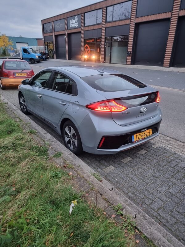 Hyundai IONIQ - Image 5