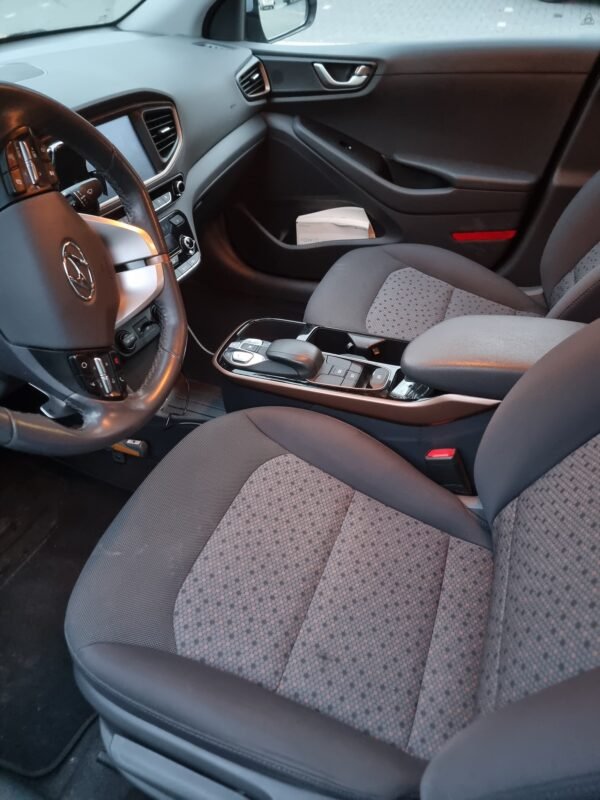 Hyundai IONIQ - Image 11