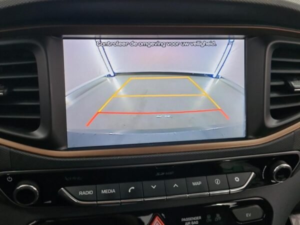 Hyundai IONIQ - Image 8